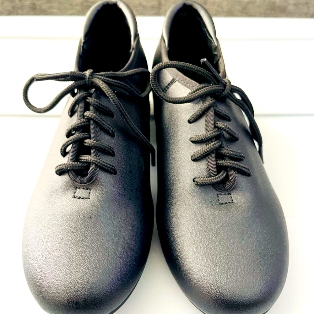 Theatricals Girls Black Tap Shoes Sz 4.5